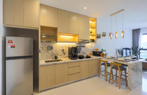 Maluri Apartment | Elegant Sunway Velocity Two Kuala Lumpur with Pool & Spa