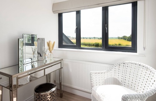 Berwick-upon-Tweed Cottage | Sunwick Cottage: Pet-Friendly 3-Bedroom Retreat Near Berwick