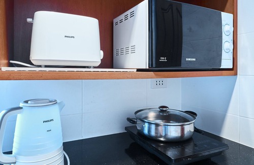 Su Thep Apartment | Spacious Supakit Family Room with Pool & Breakfast for 8