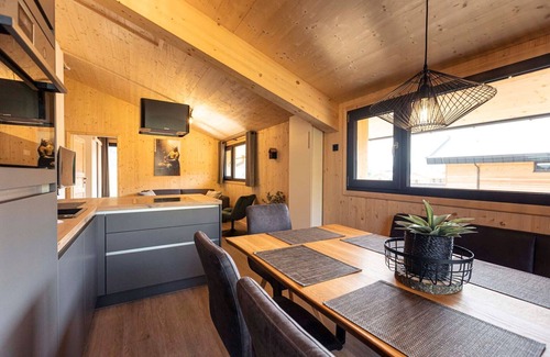 Sankt Lorenzen ob Murau Apartment | Modern Apartment at Kreischberg Ski Resort with Breakfast