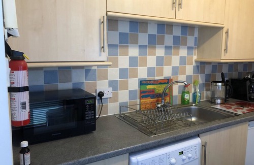 East Lothian House | Inviting 2 Bedroom Flat Close to Dalkeith Town Center