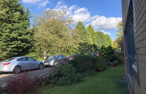 East Lothian House | Inviting 2 Bedroom Flat Close to Dalkeith Town Center
