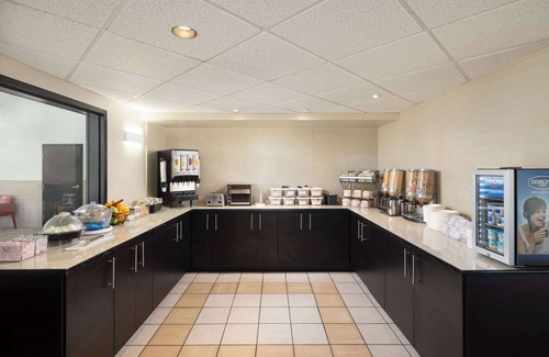 Sainte-Agathe-des-Monts Hotel | Relax at Super 8 by Wyndham Sainte Agathe Des Monts