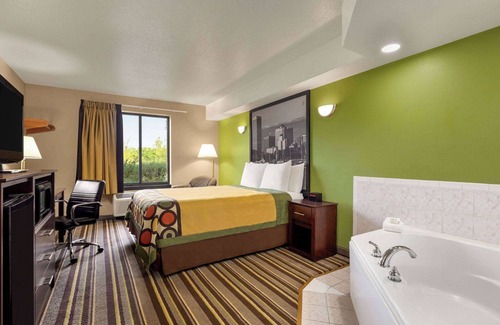 Village of Germantown Hotel | Comfortable Stay at Super 8 by Wyndham Germantown