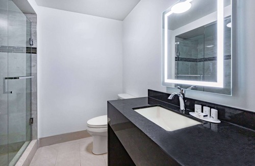 Windsor Hotel | Budget-Friendly Stay at Super 8 by Wyndham Ambassador Bridge