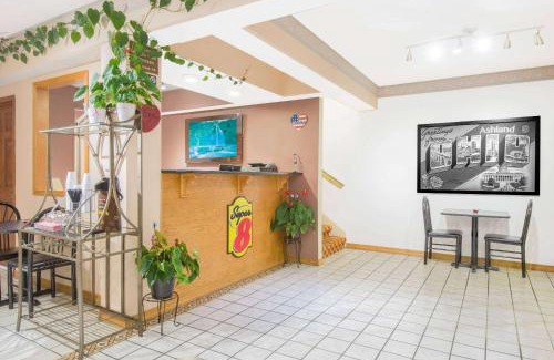 Ashland Hotel | Budget-Friendly Stay at Super 8 by Wyndham Ashland