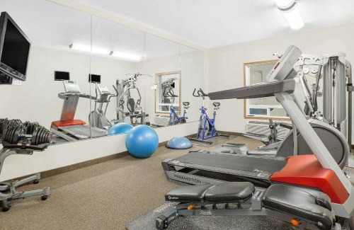 Athabasca Hotel | Comfortable Stay at Super 8 by Wyndham Athabasca, AB