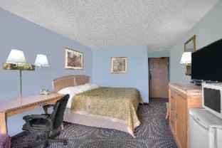 Augusta Hotel | Budget-Friendly Family Stay at Super 8 by Wyndham Augusta