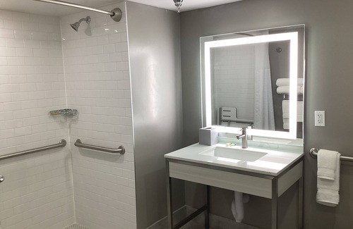 Woodlawn Hotel | Welcoming Super 8 By Wyndham Baltimore Northwest Hotel