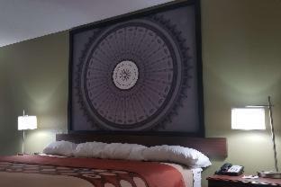 Bellefontaine Hotel | Budget-Friendly Stays at Super 8 by Wyndham Bellefontaine