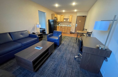 Bemidji Hotel | Convenient Stay at Super 8 by Wyndham Bemidji, MN