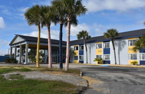 Biloxi Hotel | Budget-Friendly Stay at Super 8 by Wyndham Biloxi