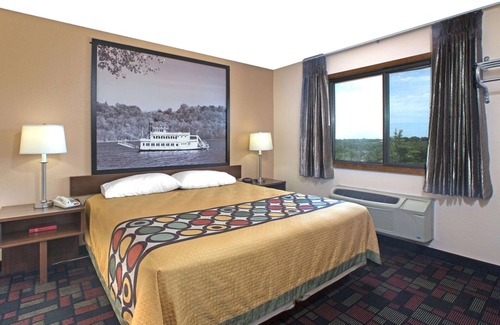 Boonville Hotel | Budget-Friendly Stay at Super 8 by Wyndham Boonville