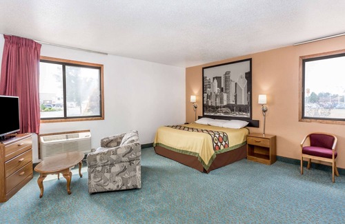 Bourbonnais Hotel | Comfortable Stay at Super 8 Bourbonnais/Kankakee Area