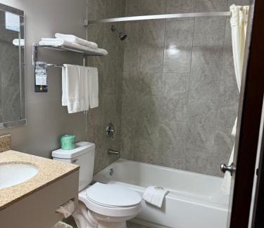Campbellsville Hotel | Pet Friendly Escape at Super 8 by Wyndham Campbellsville