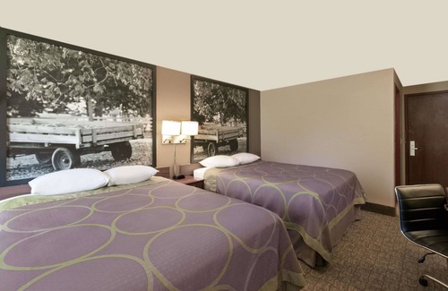 Carroll Hotel | Budget-Friendly Stay at Super 8 by Wyndham Carroll