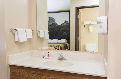 Chadron Hotel | Comfortable Stay at Super 8 by Wyndham Chadron NE