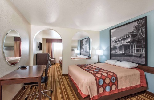 Claremore Hotel | Discover Super 8 by Wyndham Claremore with Great Amenities