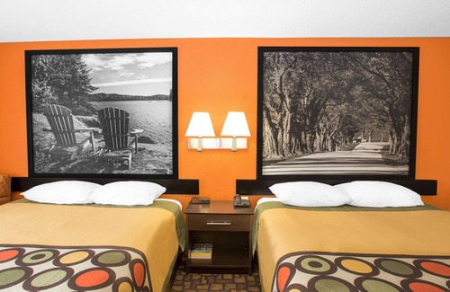 Clive Hotel | Budget-Friendly Stay at Super 8 by Wyndham Clive IA