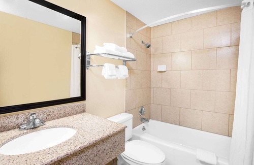 Clive Hotel | Budget-Friendly Stay at Super 8 by Wyndham Clive IA