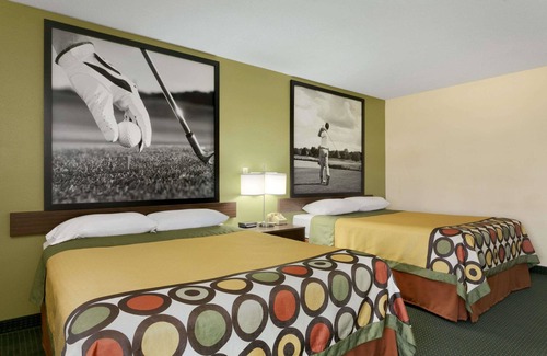 Columbia City Hotel | Cozy Stay at Super 8 by Wyndham Columbia City