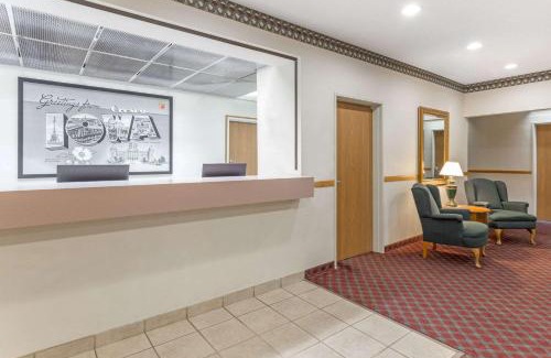 Cresco Hotel | Convenient Super 8 by Wyndham Cresco, IA - Pet Friendly Stay