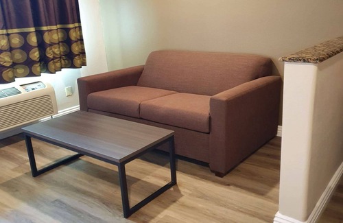 Cypress Hotel | Budget-Friendly Stay at Super 8 by Wyndham Cypress