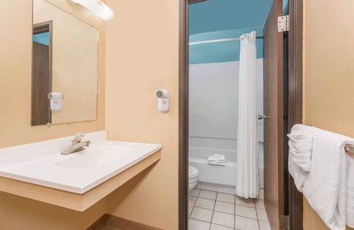 Dillon Hotel | Convenient Super 8 by Wyndham Dillon with Breakfast & More