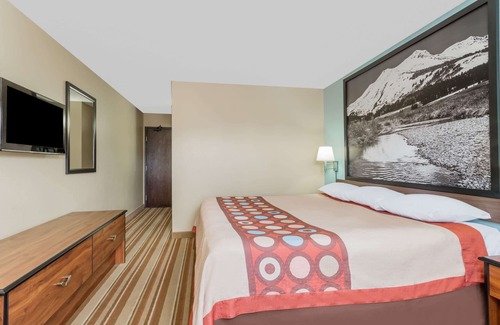Dillon Hotel | Convenient Super 8 by Wyndham Dillon with Breakfast & More
