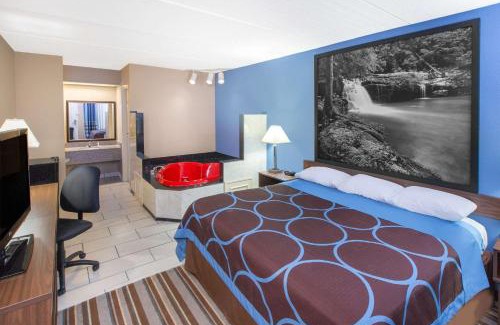 Dothan Hotel | Convenient Stay at Super 8 by Wyndham Dothan with Pool
