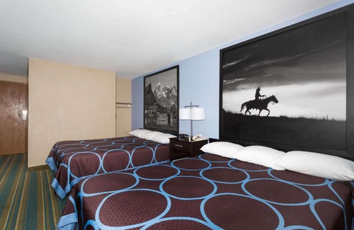Douglas Hotel | Pet-Friendly Super 8 by Wyndham Douglas with Family Amenities