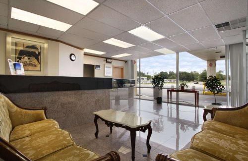 Dover Hotel | Budget-Friendly Stay at Super 8 by Wyndham Dover