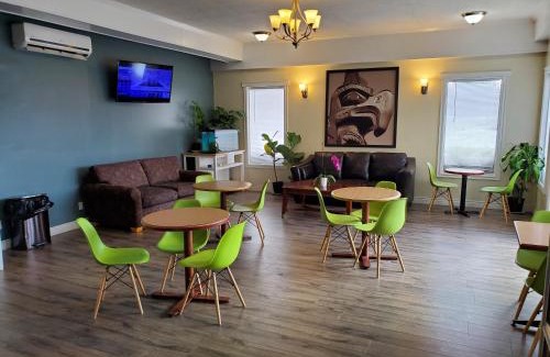 Duncan Hotel | Budget-Friendly Stay at Super 8 by Wyndham Duncan