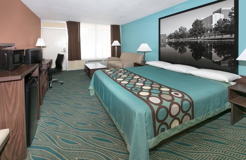 Duncan Hotel | Affordable Comfort at Super 8 by Wyndham Duncan Hotel