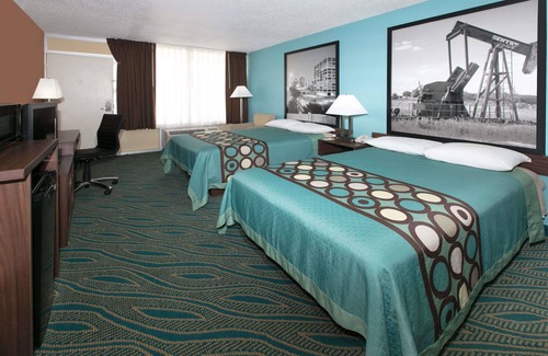 Duncan Hotel | Affordable Comfort at Super 8 by Wyndham Duncan Hotel