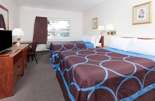 Northwest Edmonton Hotel | Budget-Friendly Comfort at Super 8 by Wyndham Edmonton/West