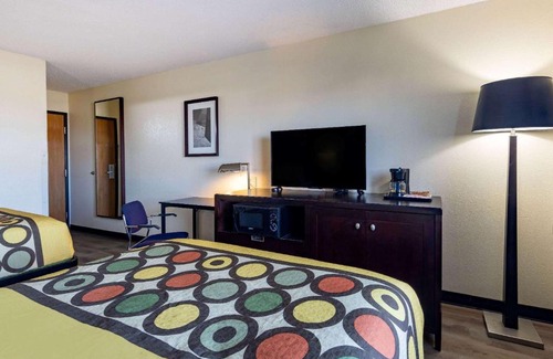 El Dorado Hotel | Budget-Friendly Stay at Super 8 by Wyndham El Dorado