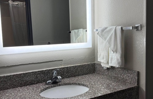 Evansville Hotel | Budget-Friendly Stay at Super 8 by Wyndham Evansville East