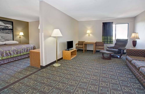 Fort Collins Hotel | Discover Comfort at Super 8 by Wyndham Fort Collins