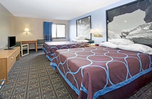 Fort Collins Hotel | Discover Comfort at Super 8 by Wyndham Fort Collins