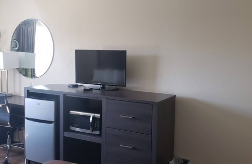 Goodyear Hotel | Budget-Friendly Stay at Super 8 by Wyndham Goodyear