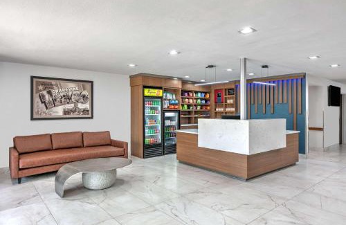 Grapevine Hotel | Pet-Friendly Super 8 by Wyndham Near DFW Airport