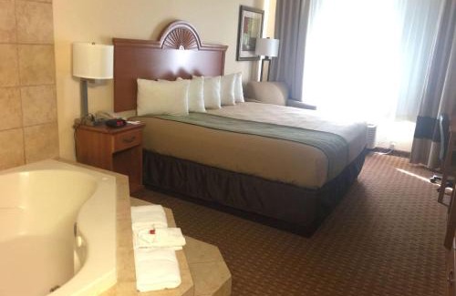 Great Bend Hotel | Budget-Friendly Comfort at Super 8 by Wyndham Great Bend
