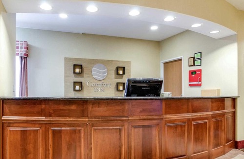 Great Bend Hotel | Budget-Friendly Comfort at Super 8 by Wyndham Great Bend