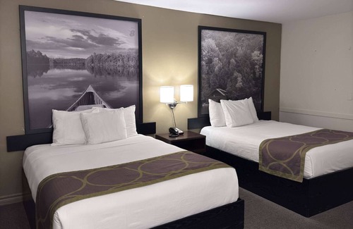 Guelph Hotel | Convenient Stay at Super 8 by Wyndham Guelph with Breakfast