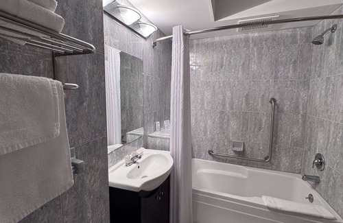 Guelph Hotel | Convenient Stay at Super 8 by Wyndham Guelph with Breakfast