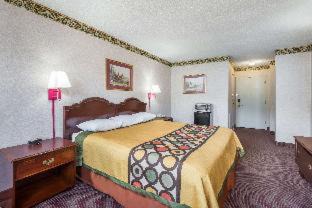 Hancock Hotel | Budget-Friendly Stays at Super 8 by Wyndham Hancock MD