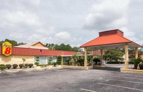 Hardeeville Hotel | Budget-Friendly Stay at Super 8 by Wyndham Hardeeville