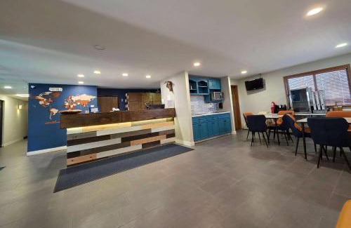 Hayward Hotel | Discover AmeriVu Inn and Suites - Hayward with Pool & Pets