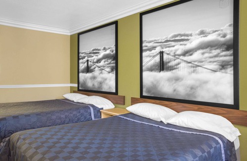 Hayward Hotel | Budget-Friendly Stay at Super 8 by Wyndham Hayward Downtown